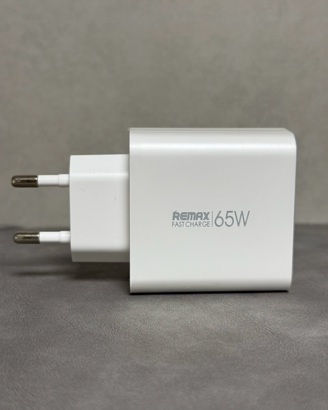 Adaptador carga Rápida 65W USB A+C (enchufe tipo Chile/EU)