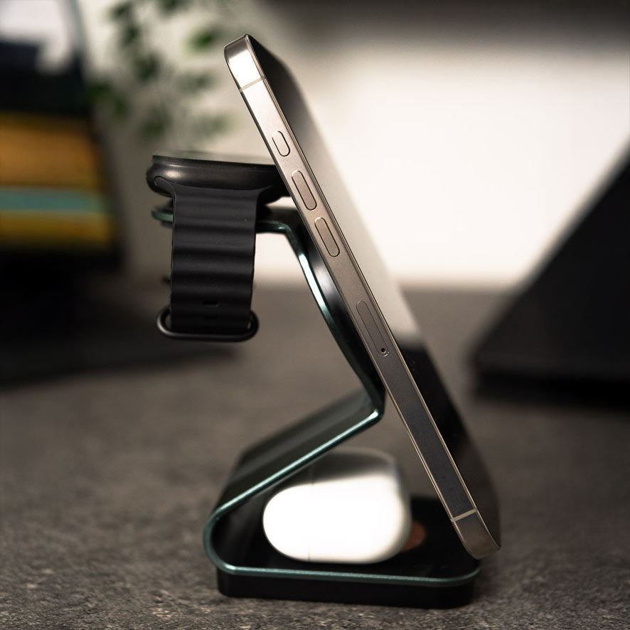 Cargador Inalámbrico Magsafe Cyberpunk 3-in-1 + Envío GRATIS 🚚